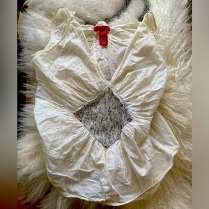 Preloved vintage Strawberry faire White Blouse Pattern front fashion design SZ S